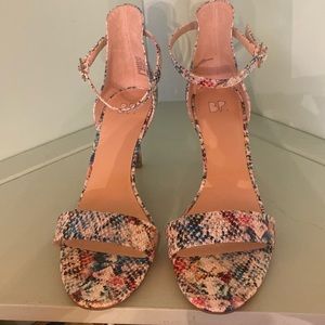 BP LUMINATE OPEN TOE MULTI COLOR  SNAKE PRINT DRESS SANDAL SIZE 8